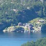 10 Person In Hosteland-by Traum Hosteland