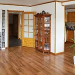 10 Person In Hosteland-by Traum