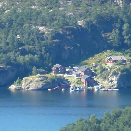 10 Person In Hosteland-by Traum Hosteland