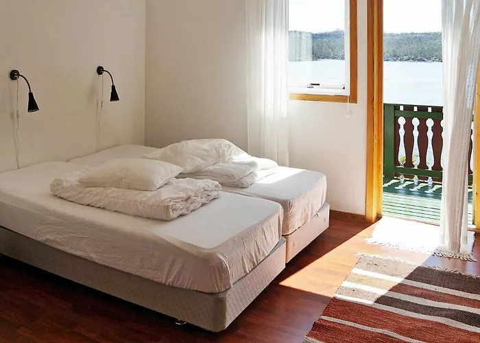 10 Person In Hosteland-by Traum Feriehus